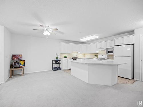 120 6623 172 Street, Edmonton, AB - Indoor Photo Showing Kitchen