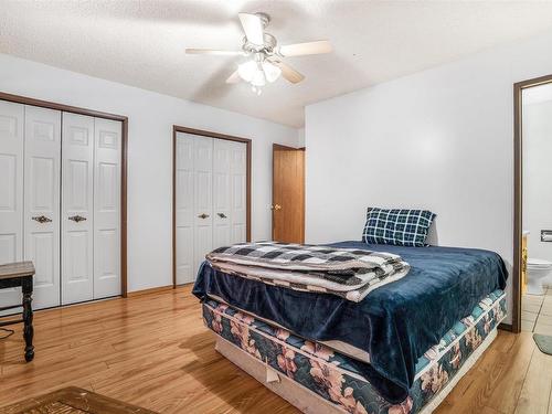 6327 12 Avenue, Edmonton, AB - Indoor Photo Showing Bedroom