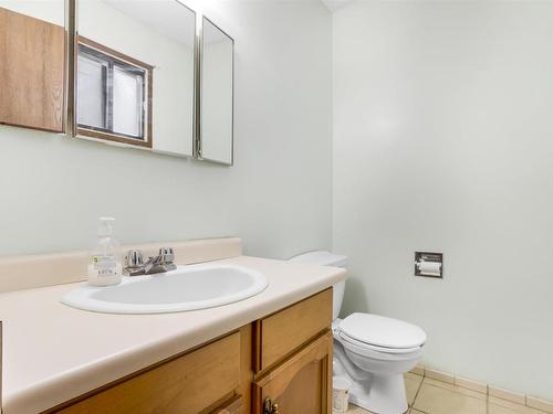 6327 12 Avenue, Edmonton, AB - Indoor Photo Showing Bathroom