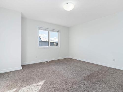 2805 16A Avenue, Edmonton, AB - Indoor Photo Showing Other Room