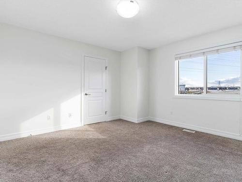 2805 16A Avenue, Edmonton, AB - Indoor Photo Showing Other Room