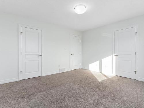 2805 16A Avenue, Edmonton, AB - Indoor Photo Showing Other Room