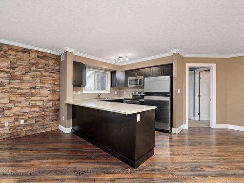 315 14604 125 Street, Edmonton, AB - Indoor Photo Showing Kitchen