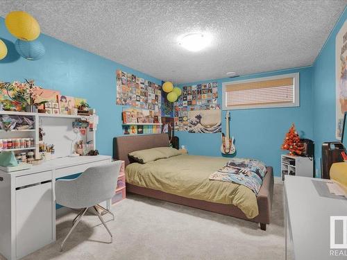 9 Huntington Drive, Spruce Grove, AB - Indoor Photo Showing Bedroom