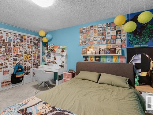 9 Huntington Drive, Spruce Grove, AB - Indoor Photo Showing Bedroom