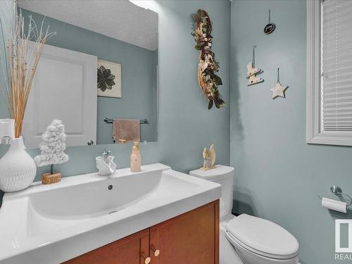 9 Huntington Drive, Spruce Grove, AB - Indoor Photo Showing Bathroom