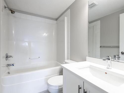 106 636 Mcallister Loop, Edmonton, AB - Indoor Photo Showing Bathroom