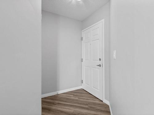 106 636 Mcallister Loop, Edmonton, AB - Indoor Photo Showing Other Room