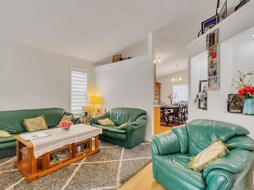 51 Durocher Street, St. Albert, AB - Indoor Photo Showing Living Room