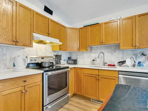 51 Durocher Street, St. Albert, AB - Indoor Photo Showing Kitchen