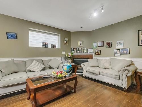 51 Durocher Street, St. Albert, AB - Indoor Photo Showing Living Room