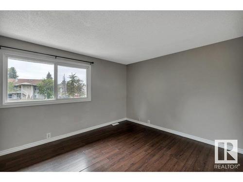 1626 37 Street, Edmonton, AB - Indoor Photo Showing Other Room