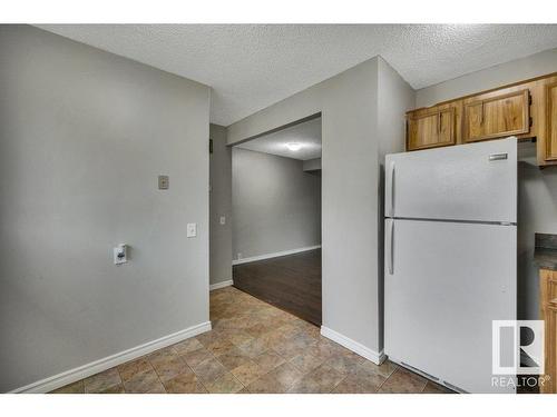 1626 37 Street, Edmonton, AB - Indoor