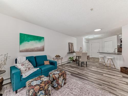 109 270 Mcconachie Drive, Edmonton, AB - Indoor Photo Showing Living Room