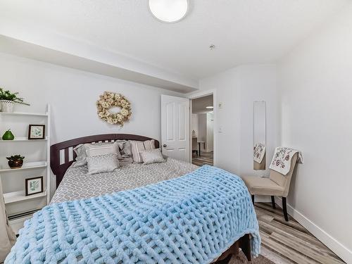 109 270 Mcconachie Drive, Edmonton, AB - Indoor Photo Showing Bedroom