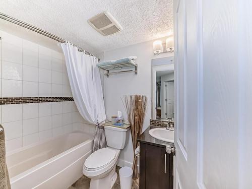 109 270 Mcconachie Drive, Edmonton, AB - Indoor Photo Showing Bathroom