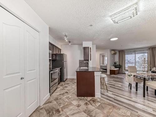 109 270 Mcconachie Drive, Edmonton, AB - Indoor Photo Showing Kitchen