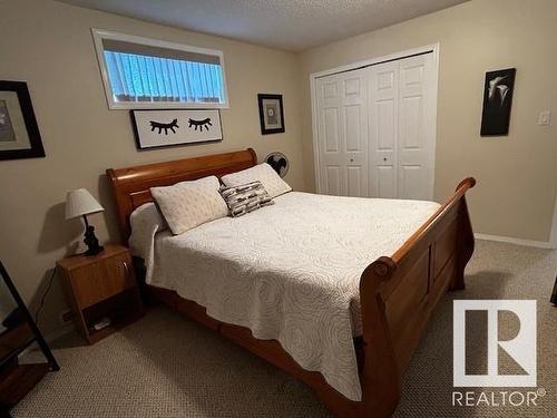 4428 56 Avenue, Lamont, AB - Indoor Photo Showing Bedroom