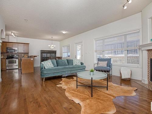 127 89 Rue Monette, Beaumont, AB - Indoor Photo Showing Living Room