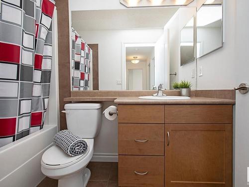 127 89 Rue Monette, Beaumont, AB - Indoor Photo Showing Bathroom