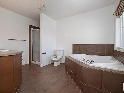 127 89 Rue Monette, Beaumont, AB - Indoor Photo Showing Bathroom