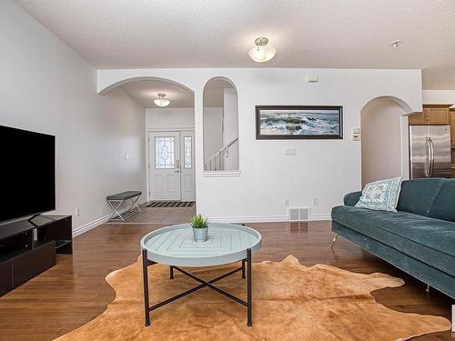 127 89 Rue Monette, Beaumont, AB - Indoor Photo Showing Living Room