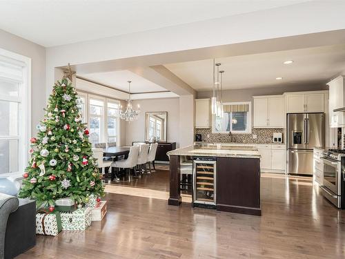 2307 Warry Court, Edmonton, AB - Indoor Photo Showing Kitchen With Upgraded Kitchen