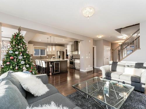 2307 Warry Court, Edmonton, AB - Indoor Photo Showing Living Room