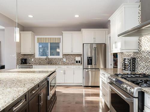 2307 Warry Court, Edmonton, AB - Indoor Photo Showing Kitchen With Upgraded Kitchen