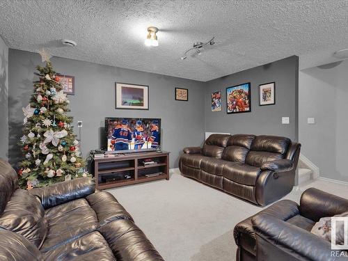 89 Keystone Crescent, Leduc, AB - Indoor Photo Showing Living Room