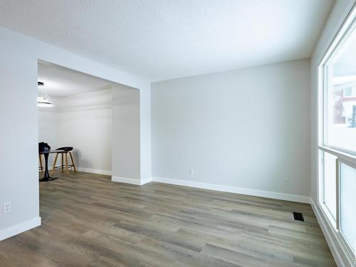 13247 47 Street, Edmonton, AB - Indoor Photo Showing Other Room