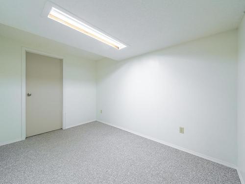 6416 17 Avenue, Edmonton, AB - Indoor Photo Showing Other Room