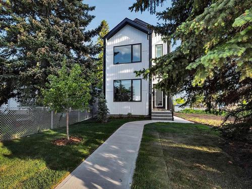 11345 111 Avenue, Edmonton, AB - Outdoor