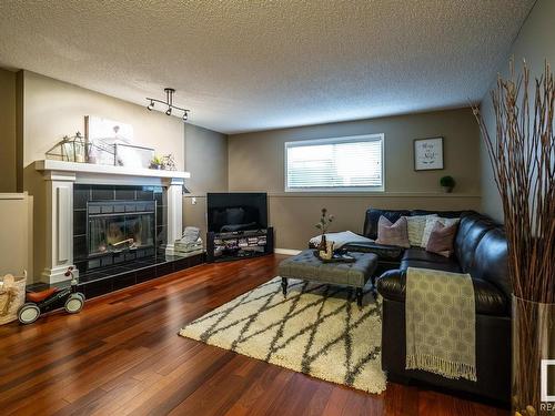 20 Darlington Dr, Sherwood Park, AB 