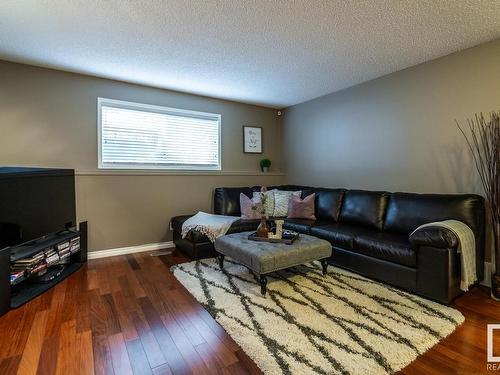 20 Darlington Dr, Sherwood Park, AB 