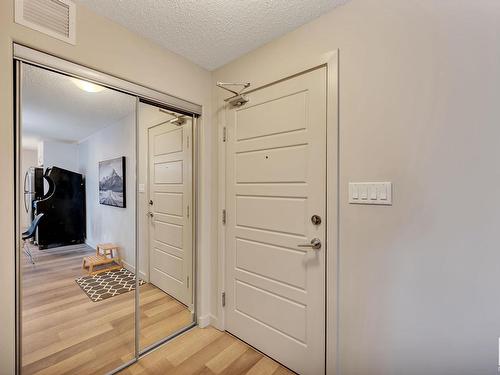 259 7805 71 Street, Edmonton, AB - Indoor Photo Showing Other Room