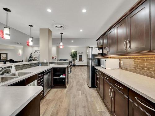 259 7805 71 Street, Edmonton, AB - Indoor Photo Showing Kitchen With Double Sink With Upgraded Kitchen