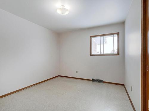 5110 57 Avenue, Leduc, AB - Indoor Photo Showing Other Room