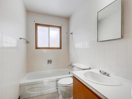 5110 57 Avenue, Leduc, AB - Indoor Photo Showing Bathroom