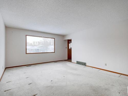 5110 57 Avenue, Leduc, AB - Indoor Photo Showing Other Room