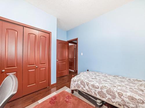 11916 91 Street, Edmonton, AB - Indoor Photo Showing Bedroom