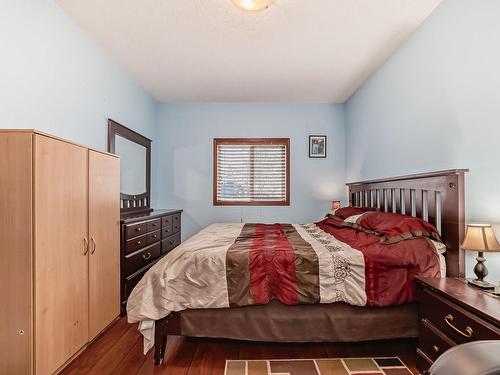 11916 91 Street, Edmonton, AB - Indoor Photo Showing Bedroom