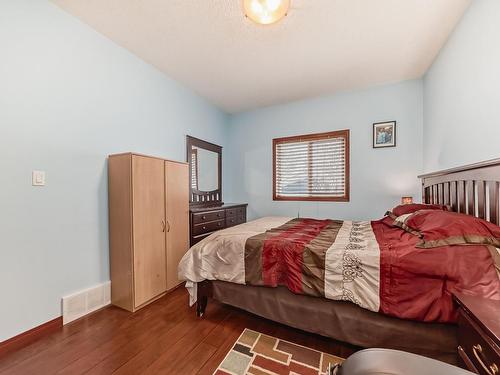 11916 91 Street, Edmonton, AB - Indoor Photo Showing Bedroom