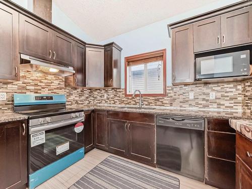 11916 91 Street, Edmonton, AB - Indoor Photo Showing Kitchen With Upgraded Kitchen