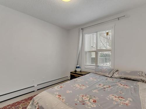 214 667 Watt Boulevard, Edmonton, AB - Indoor Photo Showing Bedroom