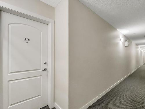 214 667 Watt Boulevard, Edmonton, AB - Indoor Photo Showing Other Room