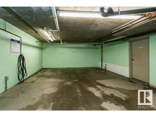 320 7511 171 Street, Edmonton, AB - Indoor Photo Showing Garage