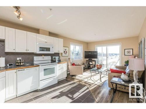 320 7511 171 Street, Edmonton, AB - Indoor Photo Showing Kitchen