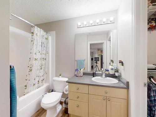 104 4407 23 Street Nw, Edmonton, AB - Indoor Photo Showing Bathroom