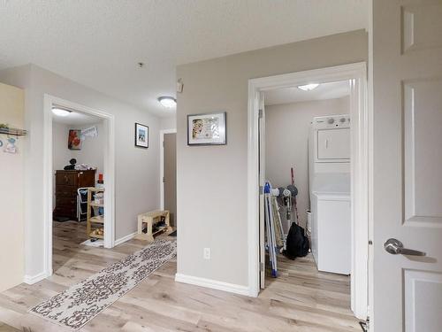 104 4407 23 Street Nw, Edmonton, AB - Indoor Photo Showing Other Room